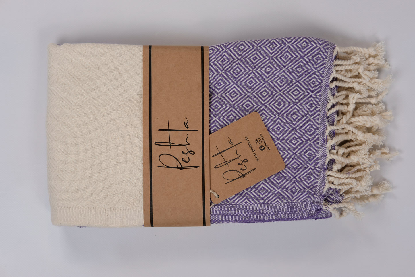 Bandai - Strandtuch mit Rautenmuster & Natur-Bordüre