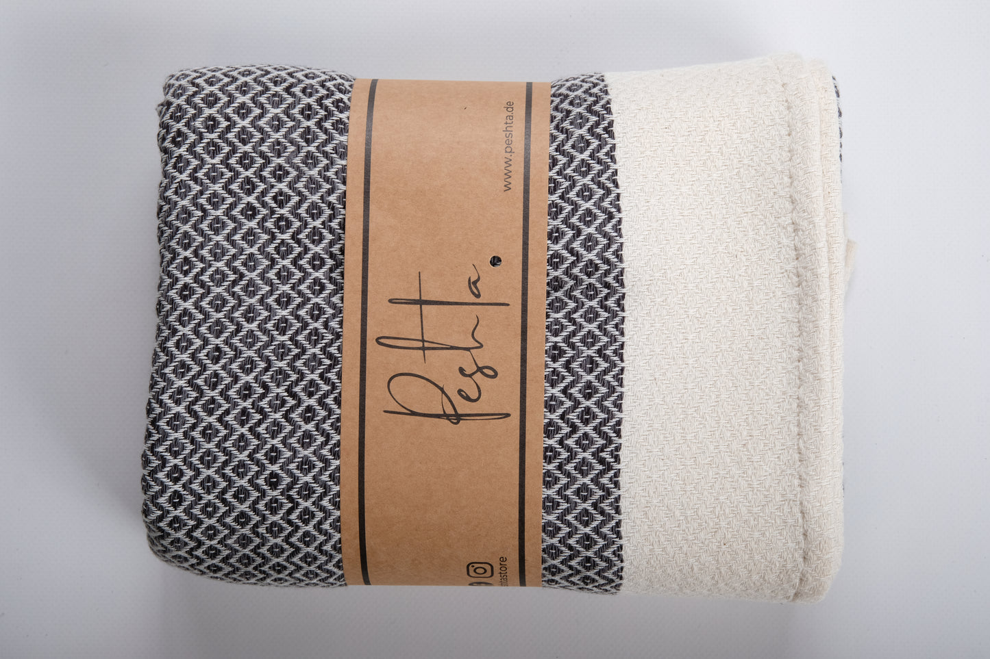 Colima Oversize. Edles Rautenmuster in 4 eleganten Farben. Wellnesstuch und Meditationstuch.