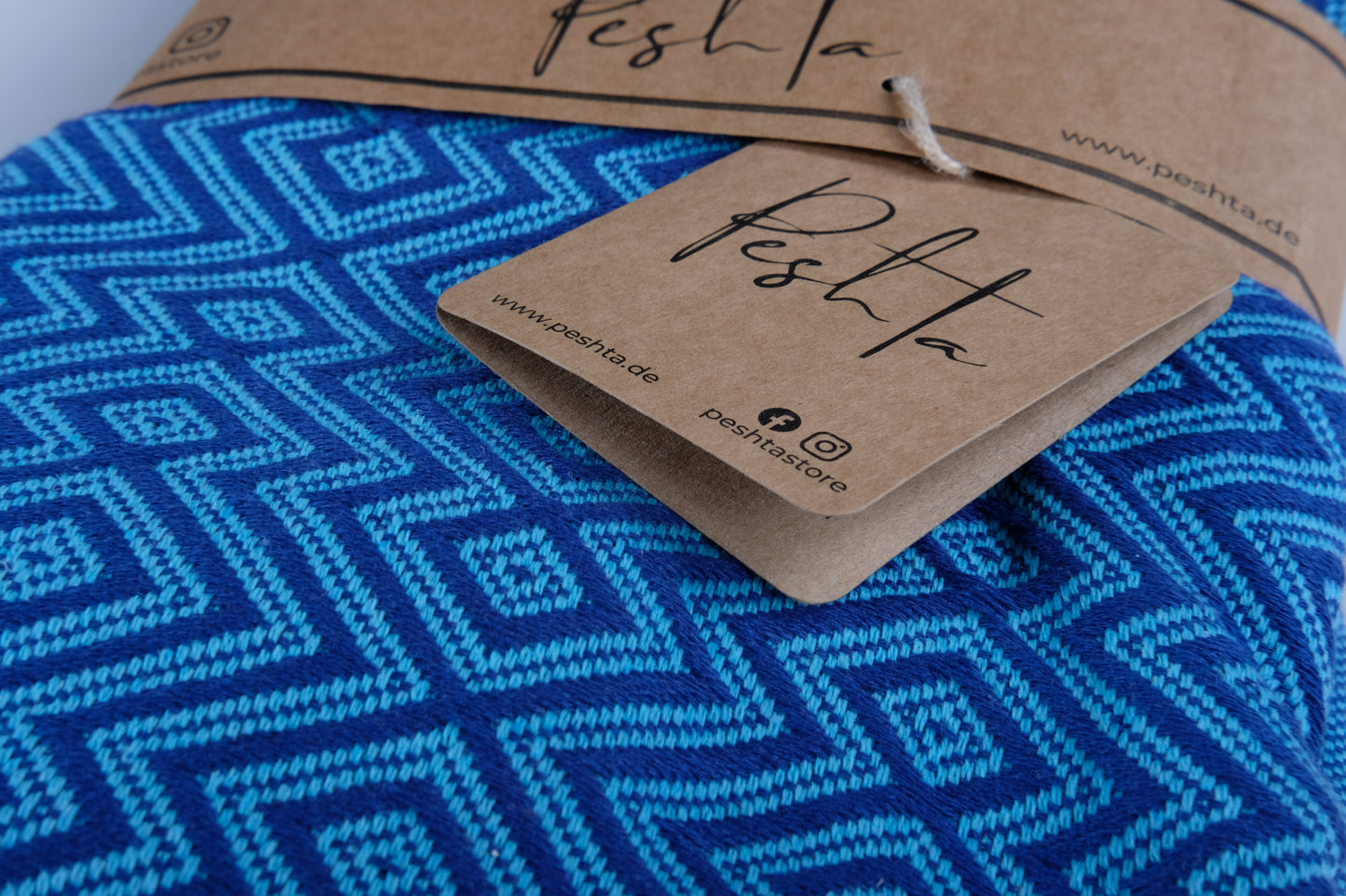 Luahoko - Strandtuch mit Rauten & Streifen