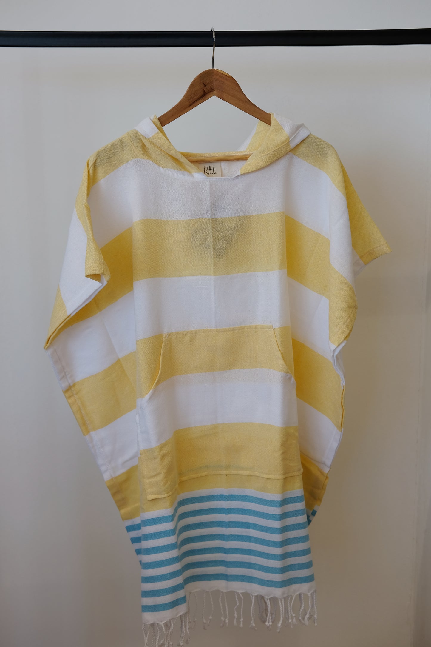 Poncho Moti - Poncho mit Streifen in 2 Farben