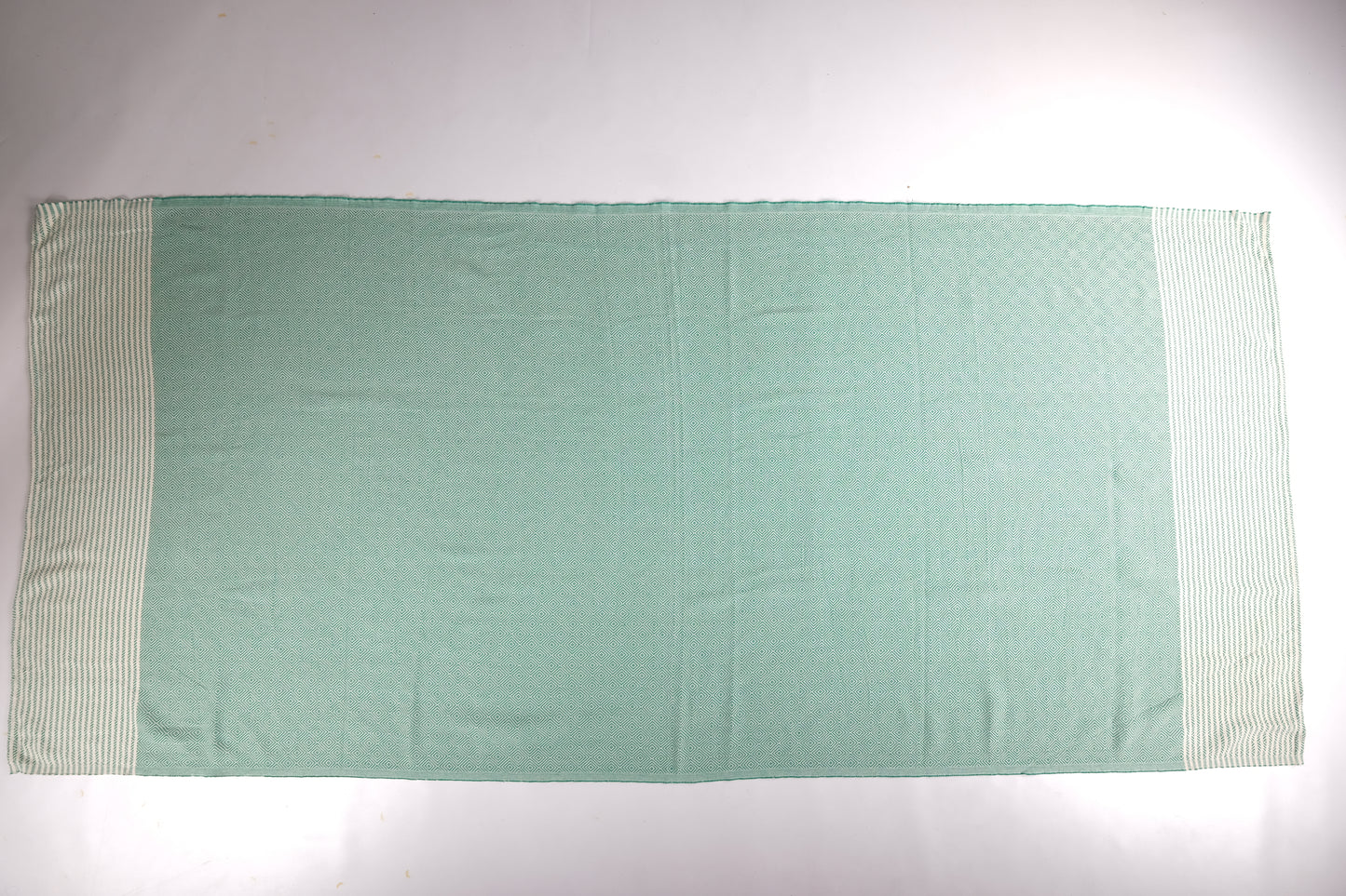Iraya Oversize - Strandtuch mit Streifen und Rauten