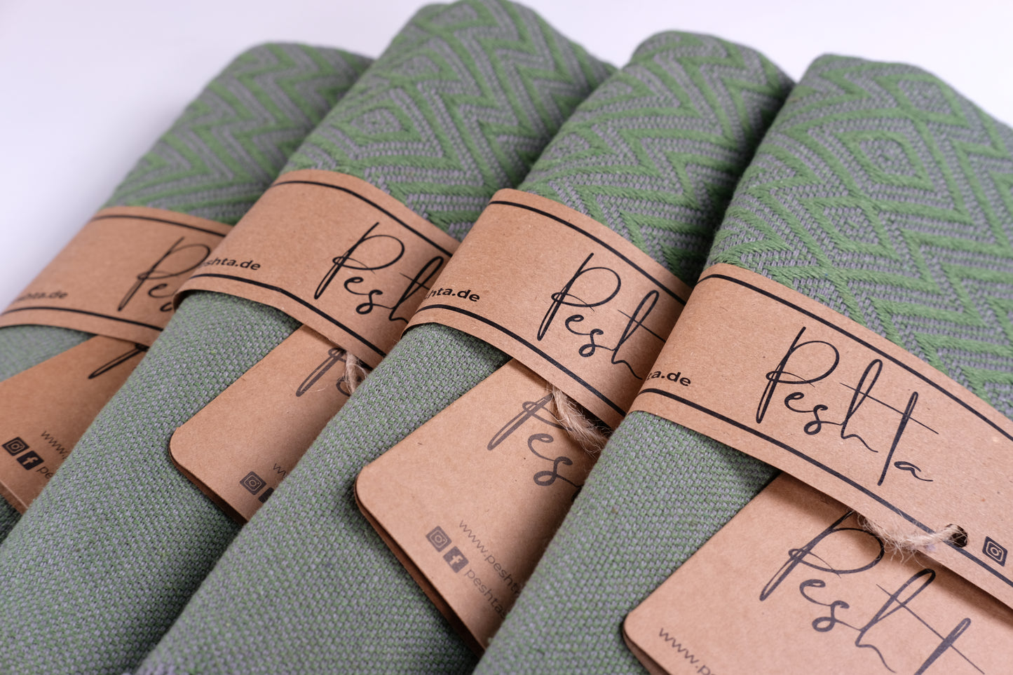 Luahoko - Handtuch mit Rauten & Streifen