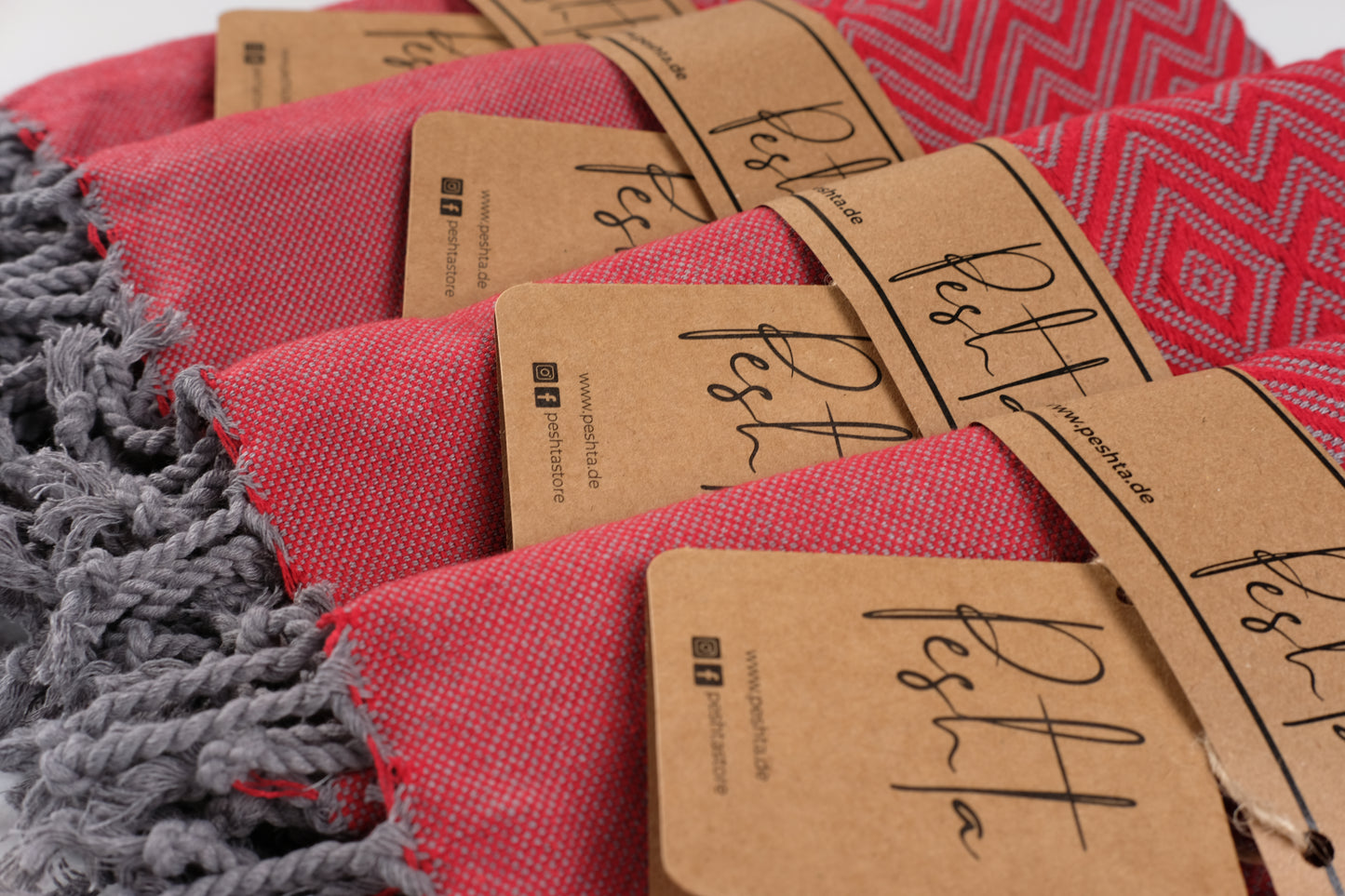 Luahoko - Handtuch mit Rauten & Streifen